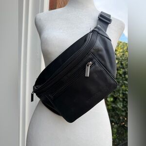 Kenneth Cole New York Black Leather Crossbody Belt Bag